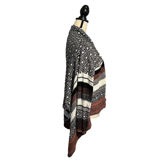 BKE Women's Knit Open Front Cardigan Sweater Striped Asymmetrical Hem Medium - Picture 5 of 7